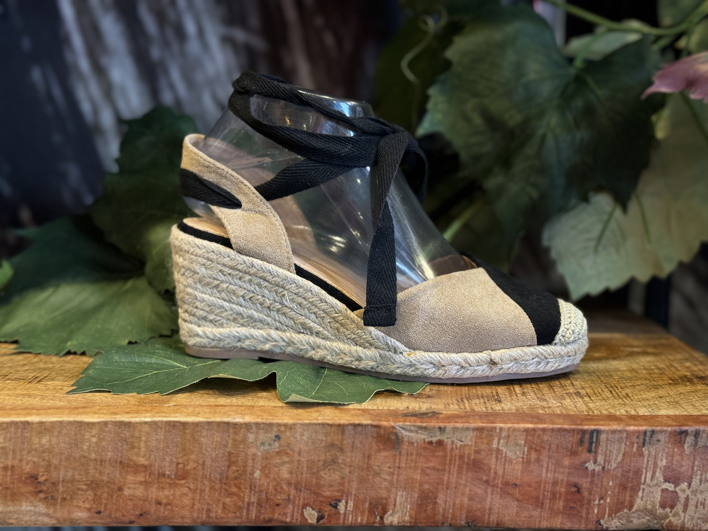 Sleehak | Black Beige