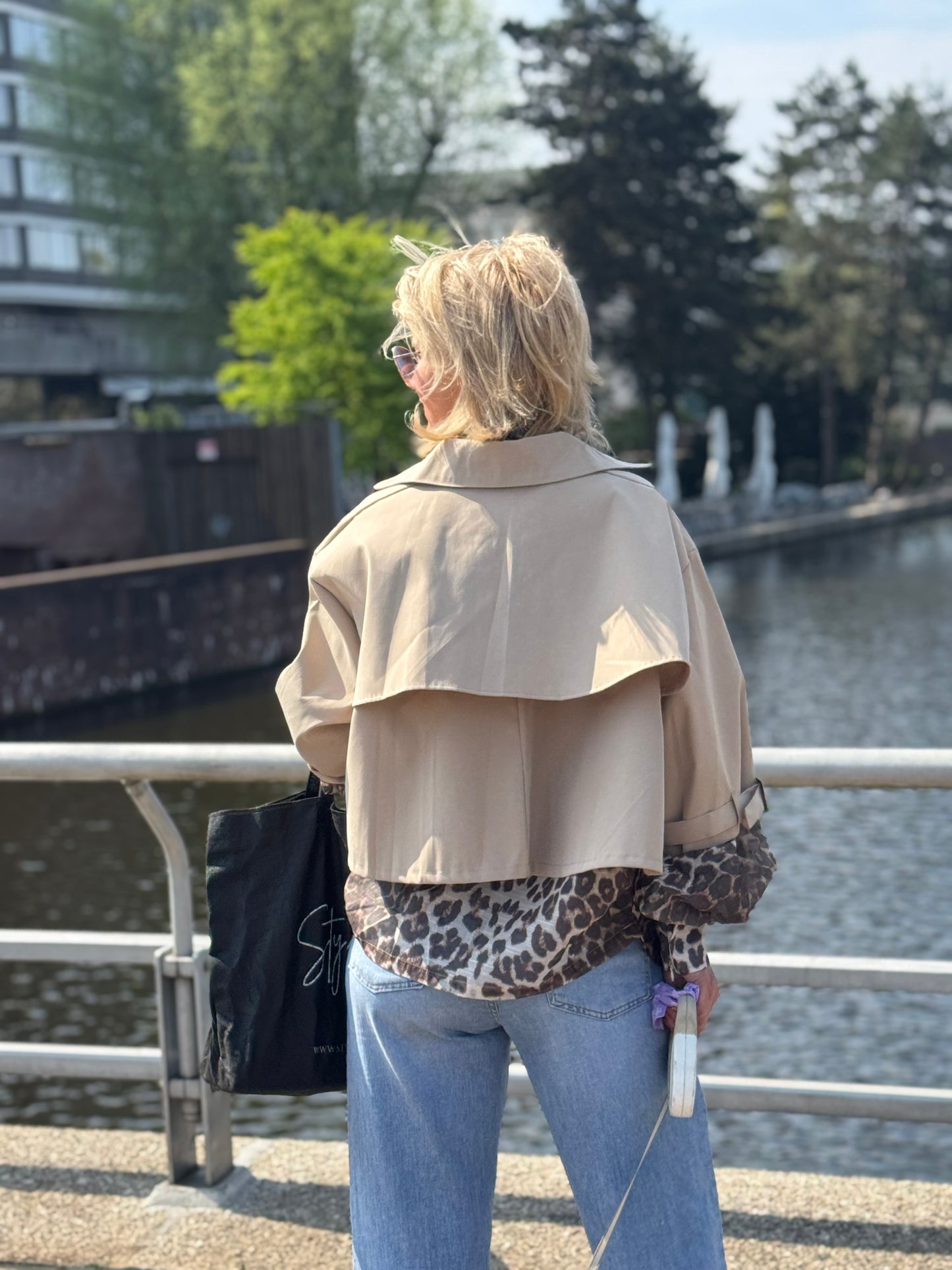 Cropped Trenchcoat