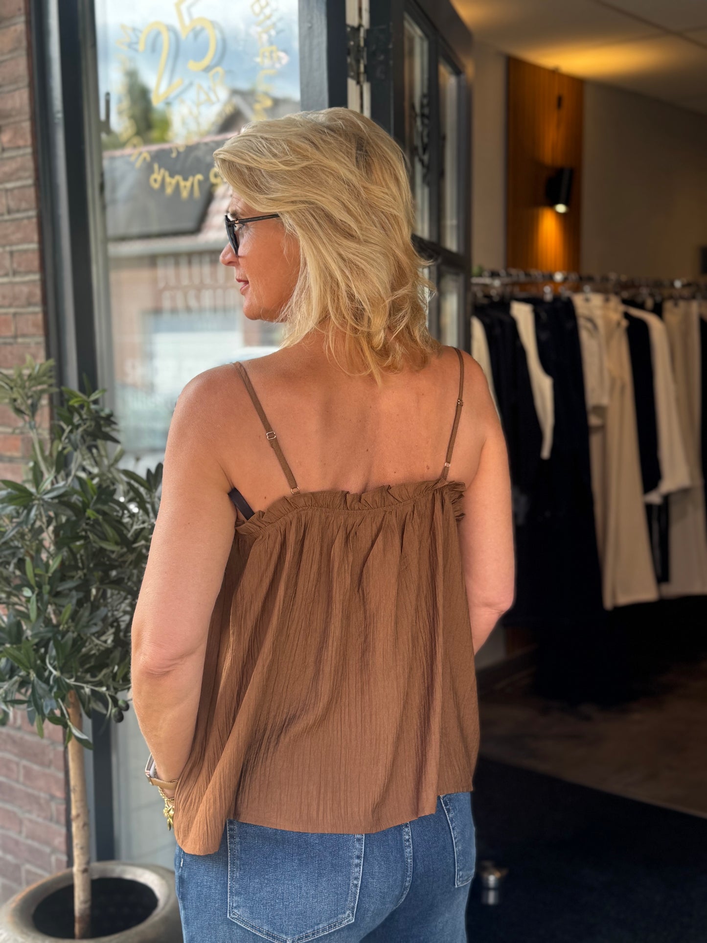 Top Cael/ Camel
