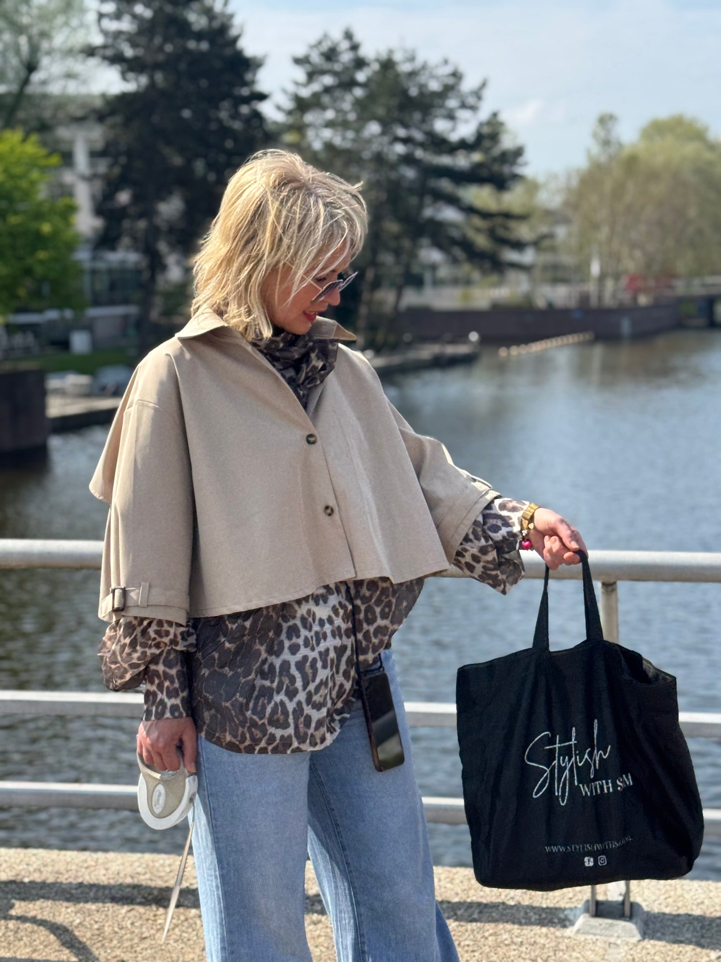 Cropped Trenchcoat