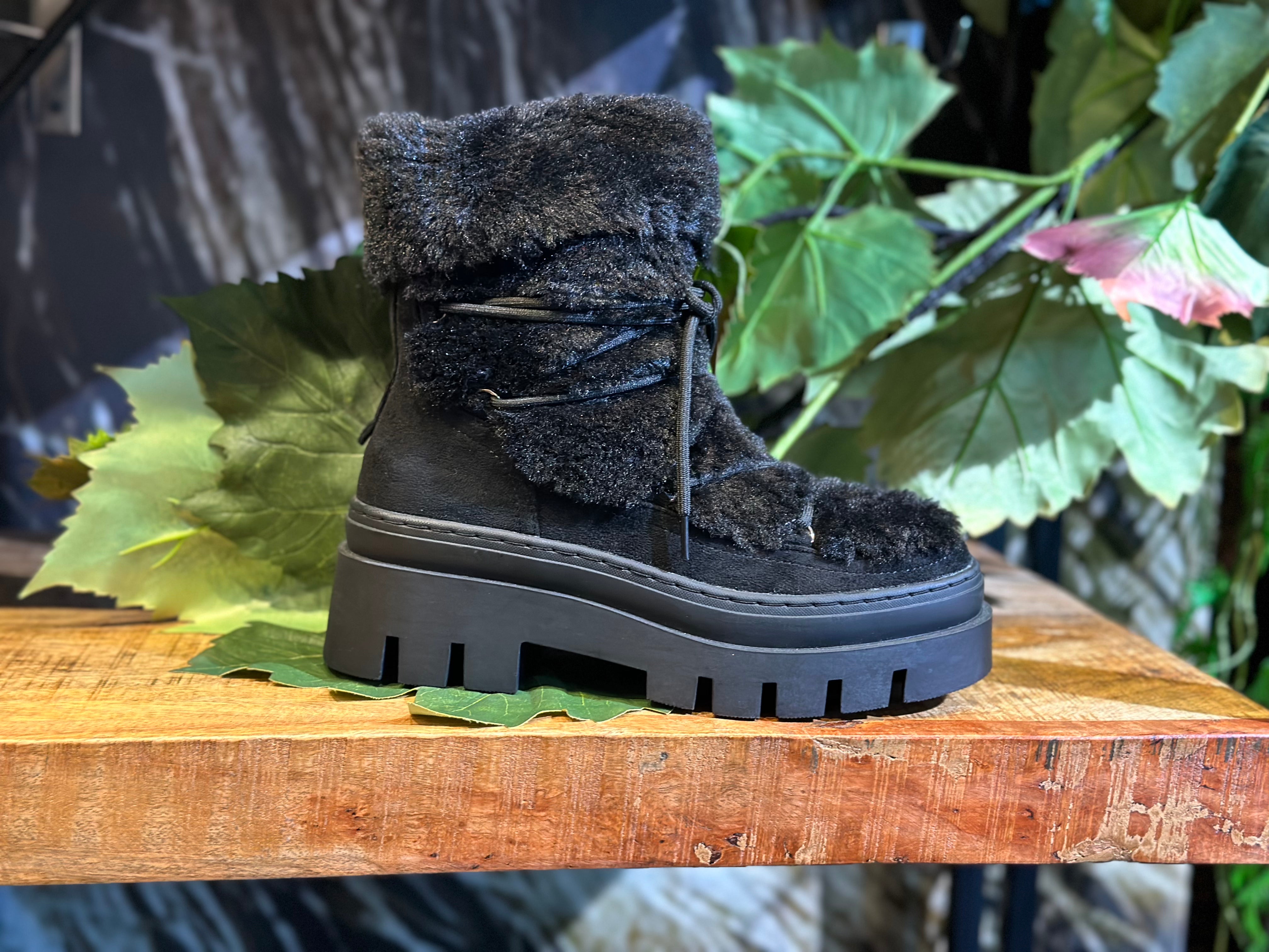 Black fur store boots