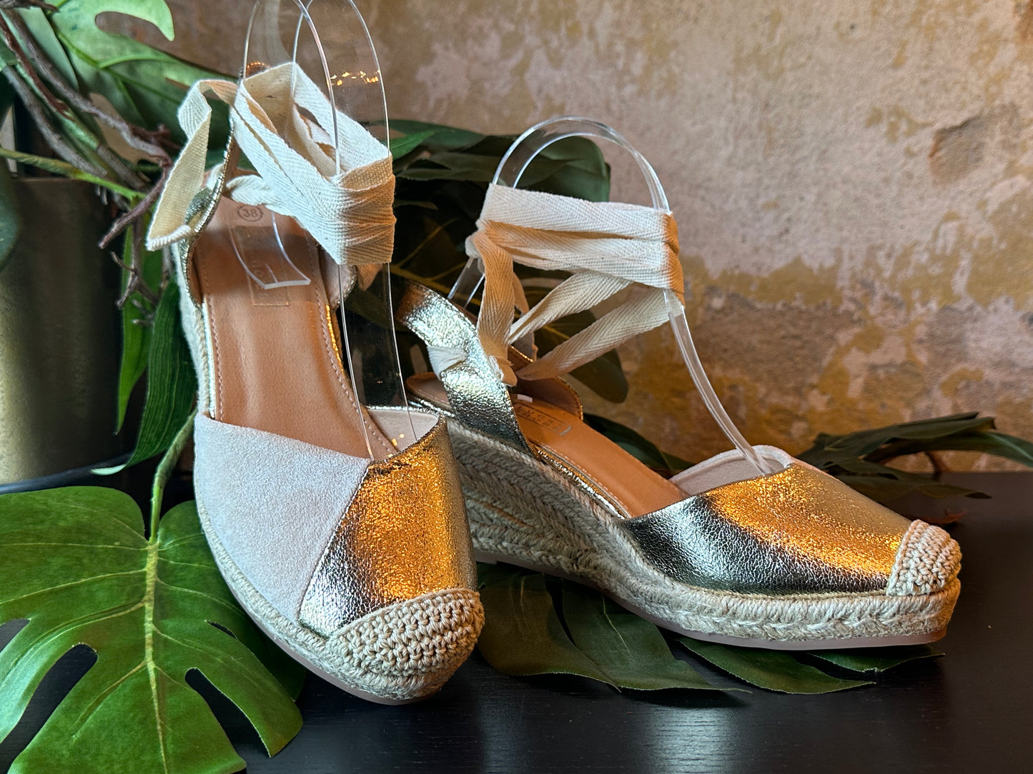 Sleehak | Beige Gold