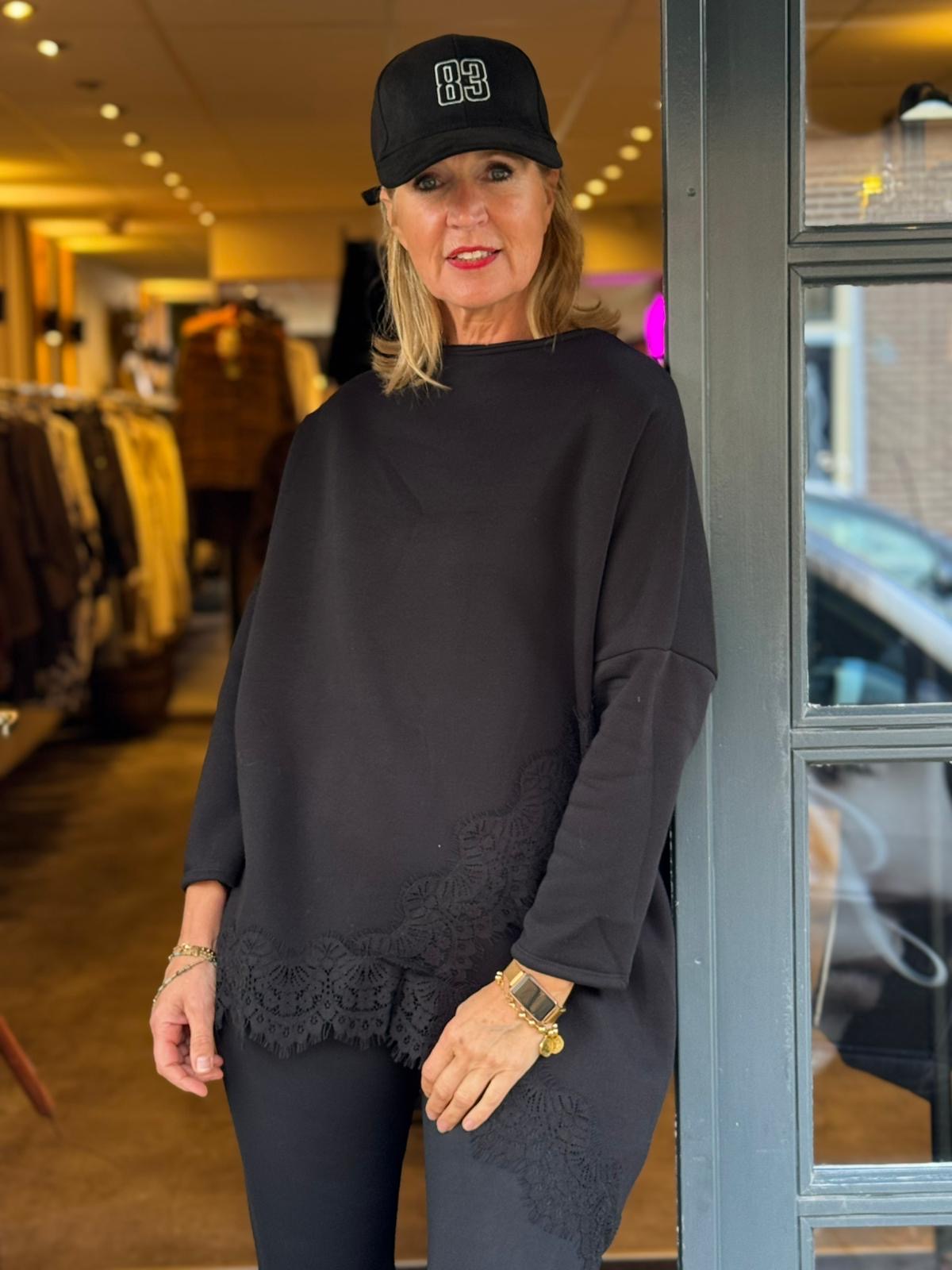 Sweater Lace / Zwart