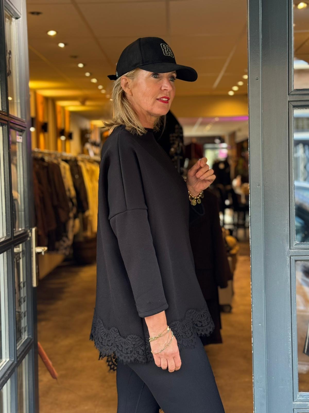 Sweater Lace / Zwart