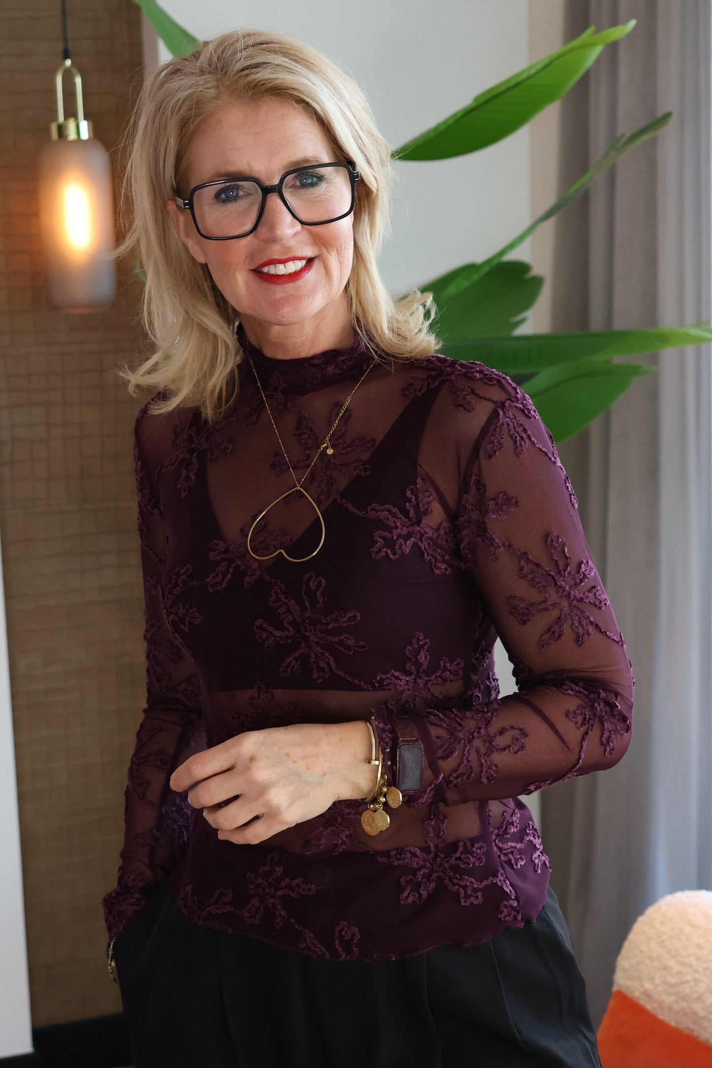 Lace shirt/ aubergine