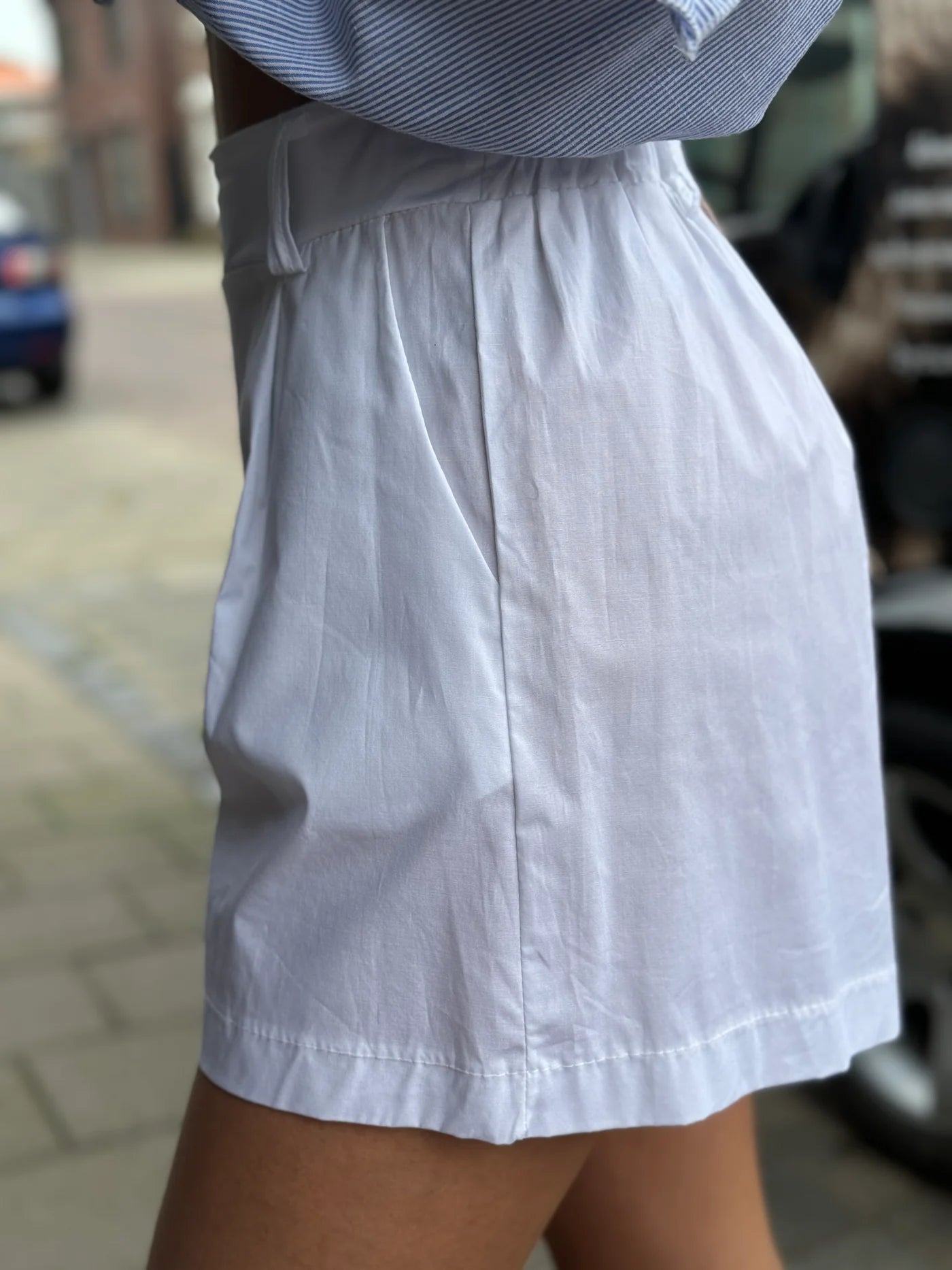 Short White