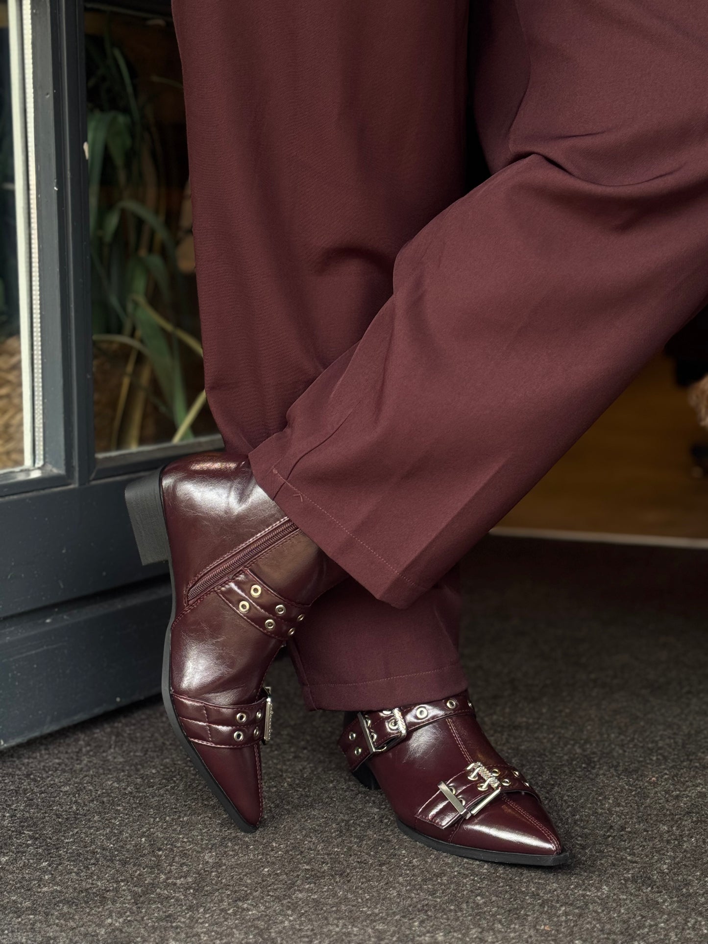 Laars Balien / aubergine