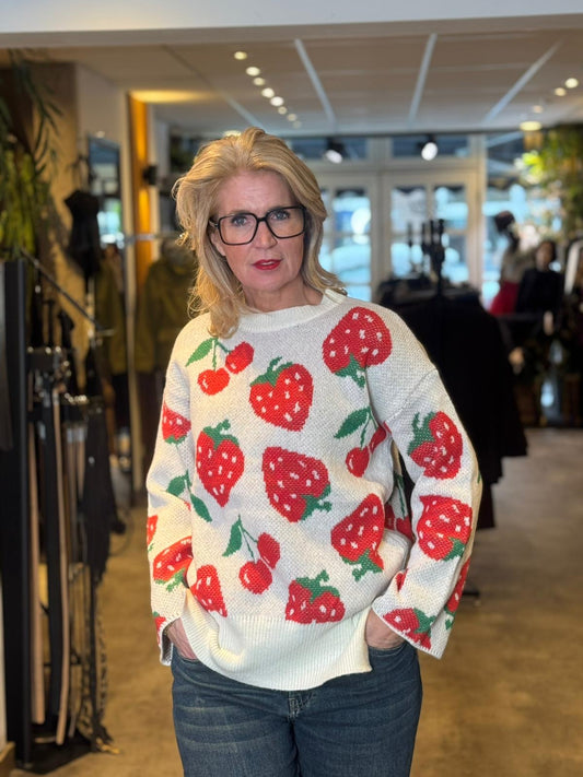 Trui Strawberry 🍓/ Crème