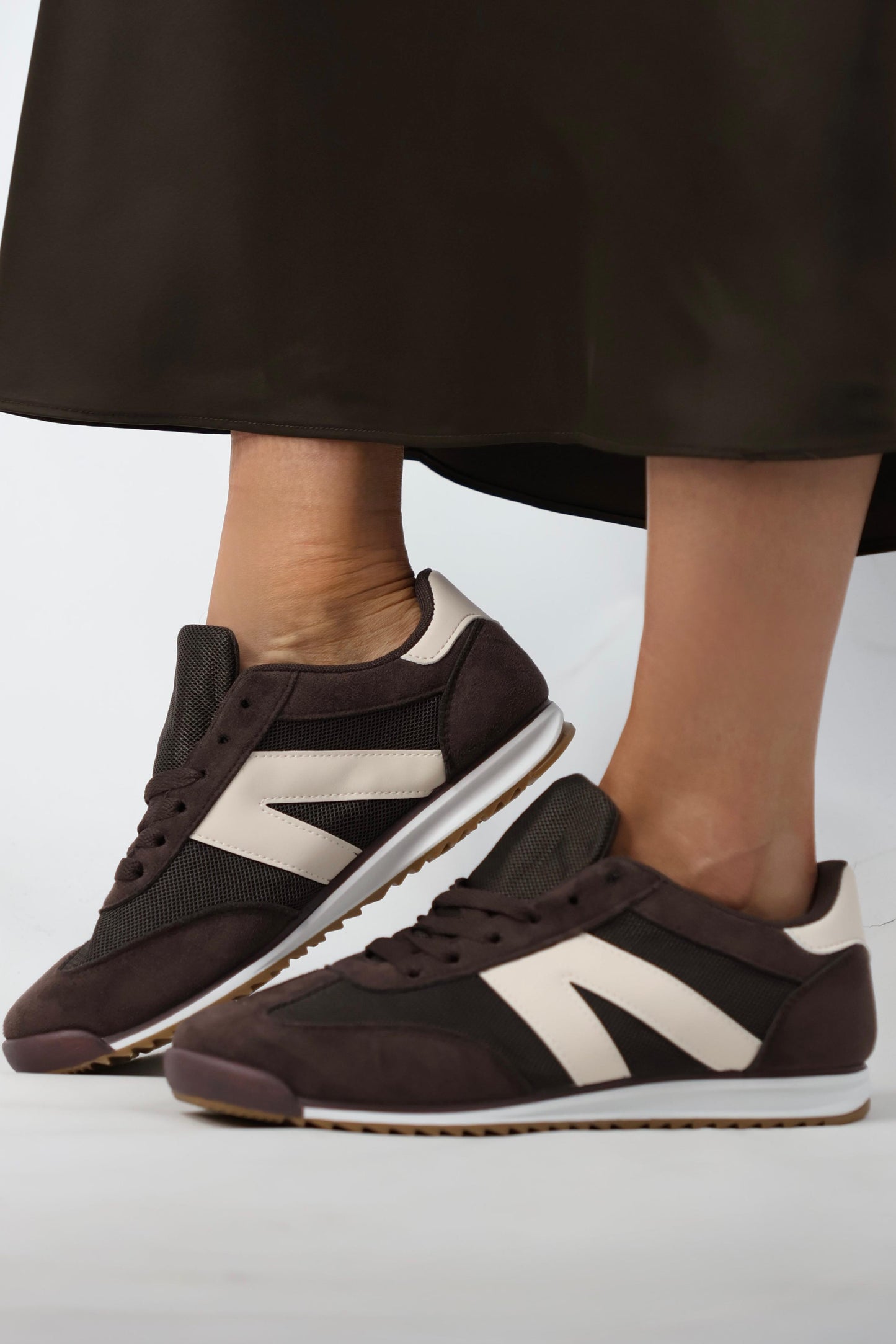 Sneaker Retro/ Bruin