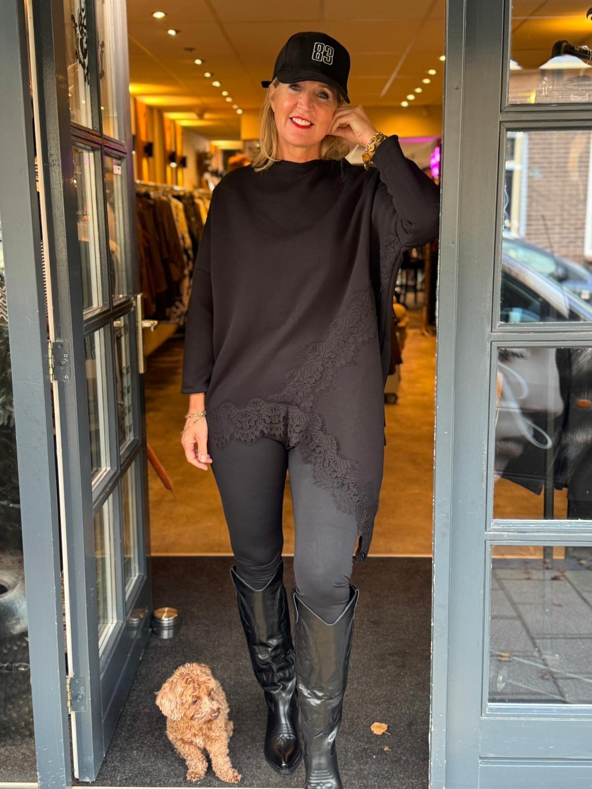 Sweater Lace / Zwart