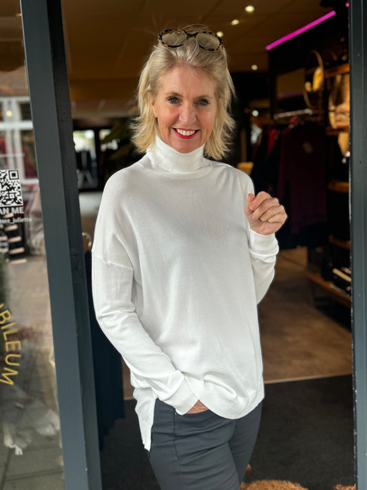 Col Basic | White