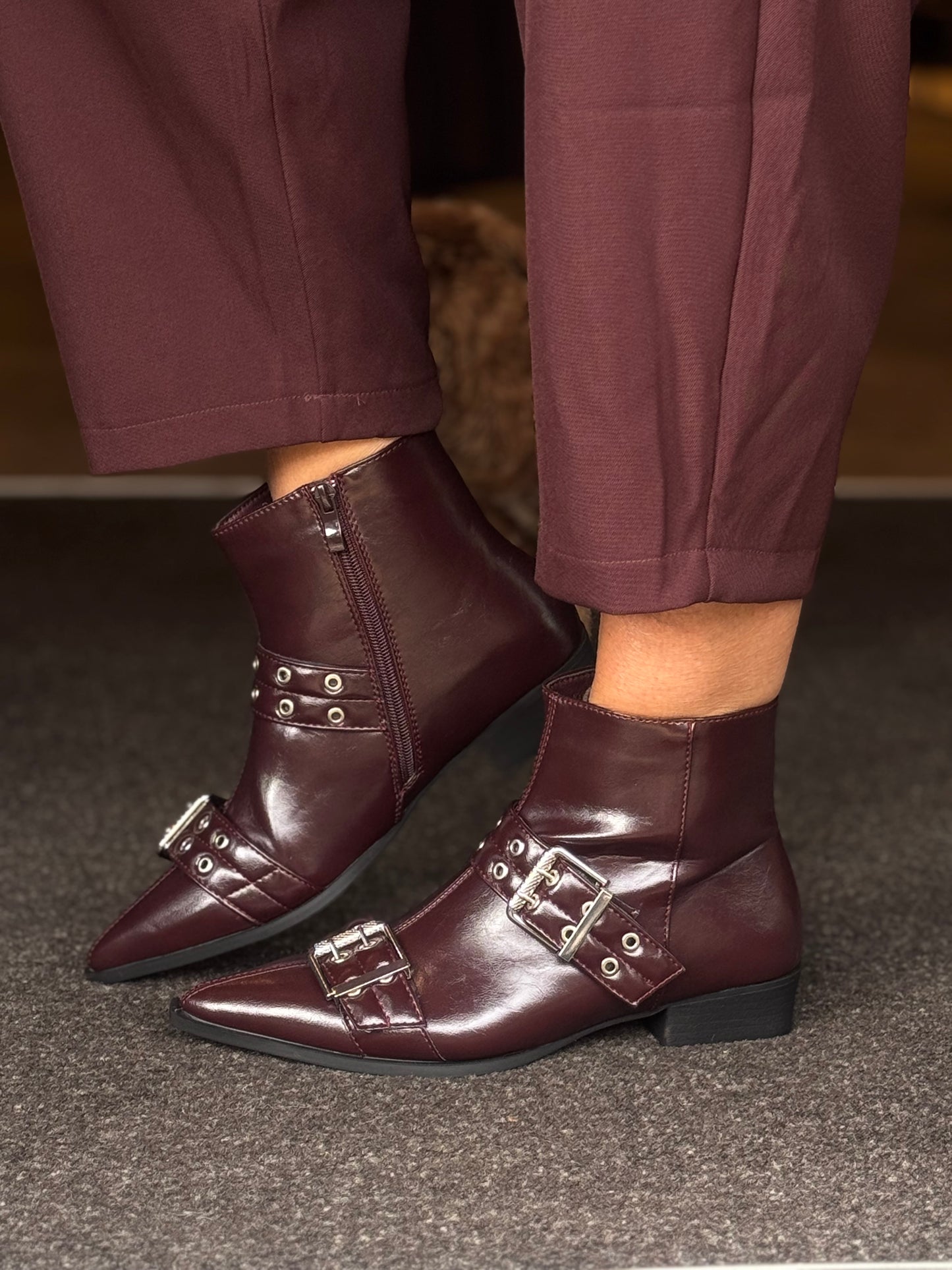 Laars Balien / aubergine