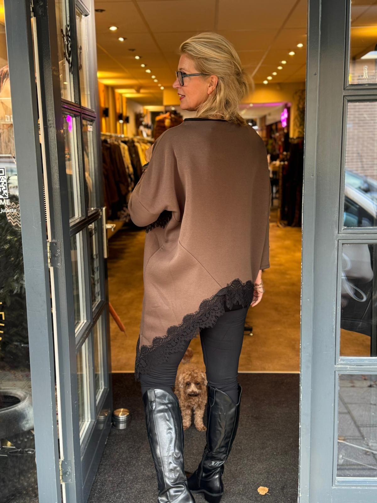 Sweater Lace / Bruin