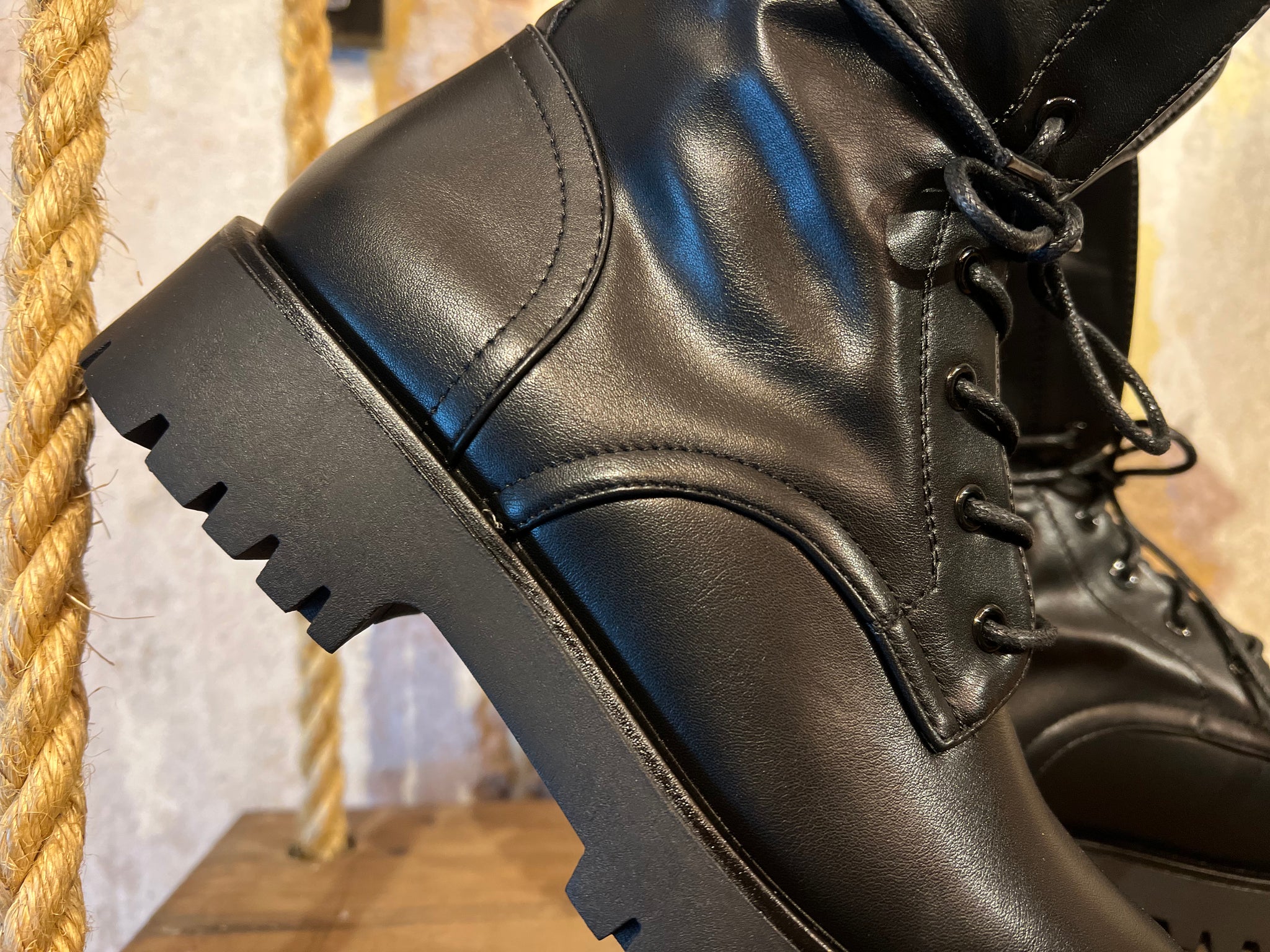 Dr Martens Boots | Black